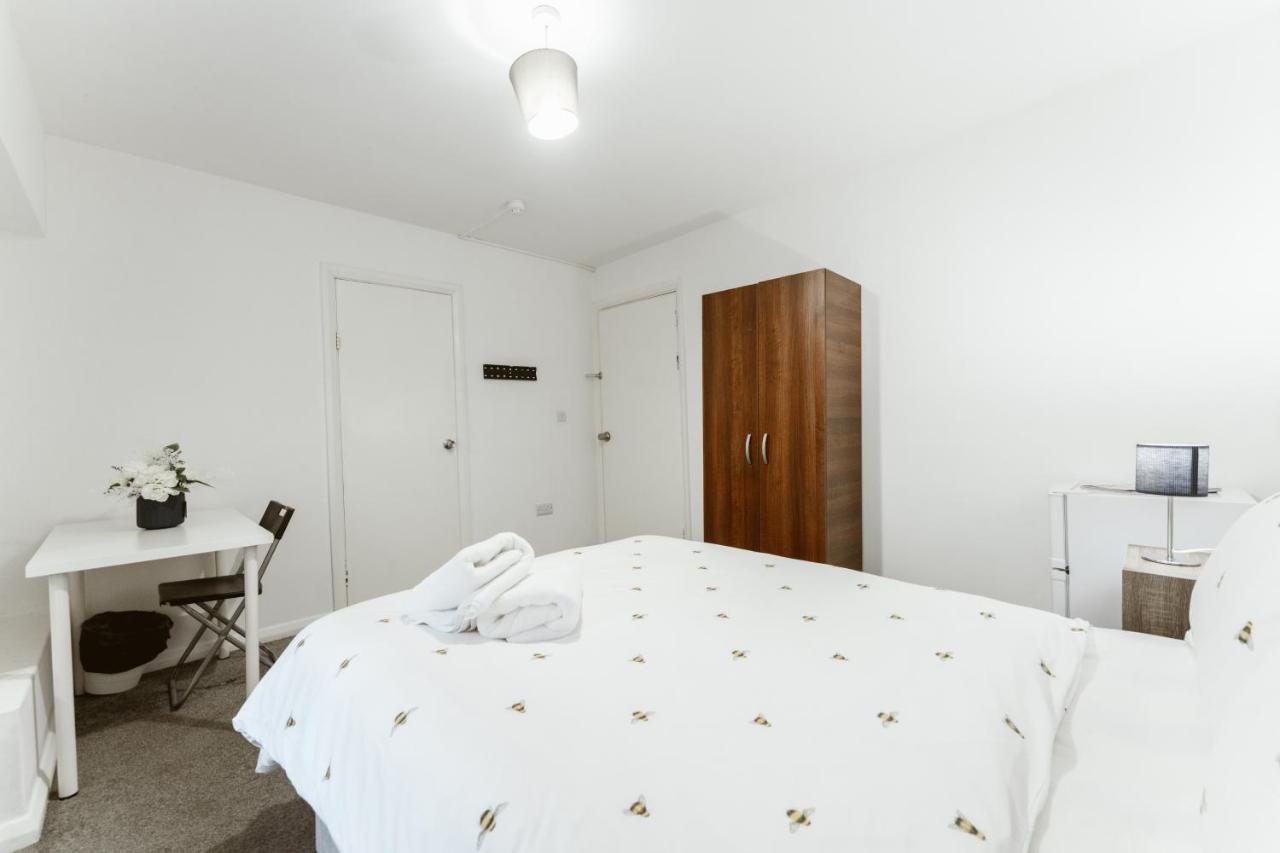 Whitechapel En-Suite Beds To Stay Лондон Екстериор снимка