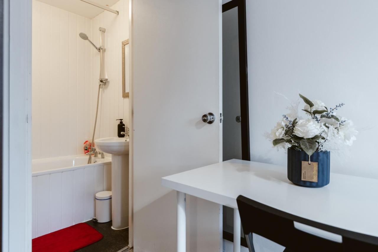 Whitechapel En-Suite Beds To Stay Лондон Екстериор снимка